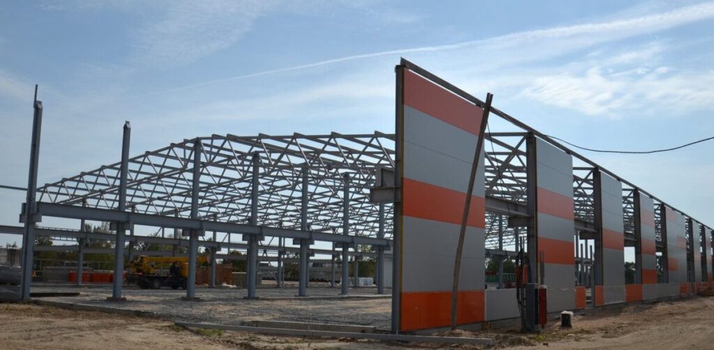 Сендвіч панелі чи СІП панелі — з чого будувати комерційне приміщення? 6 будівництво 14 будівництво