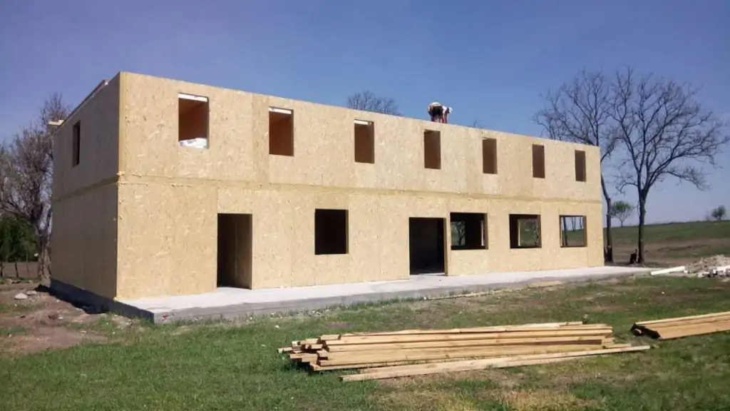 komercziya 1supersiip будівництво