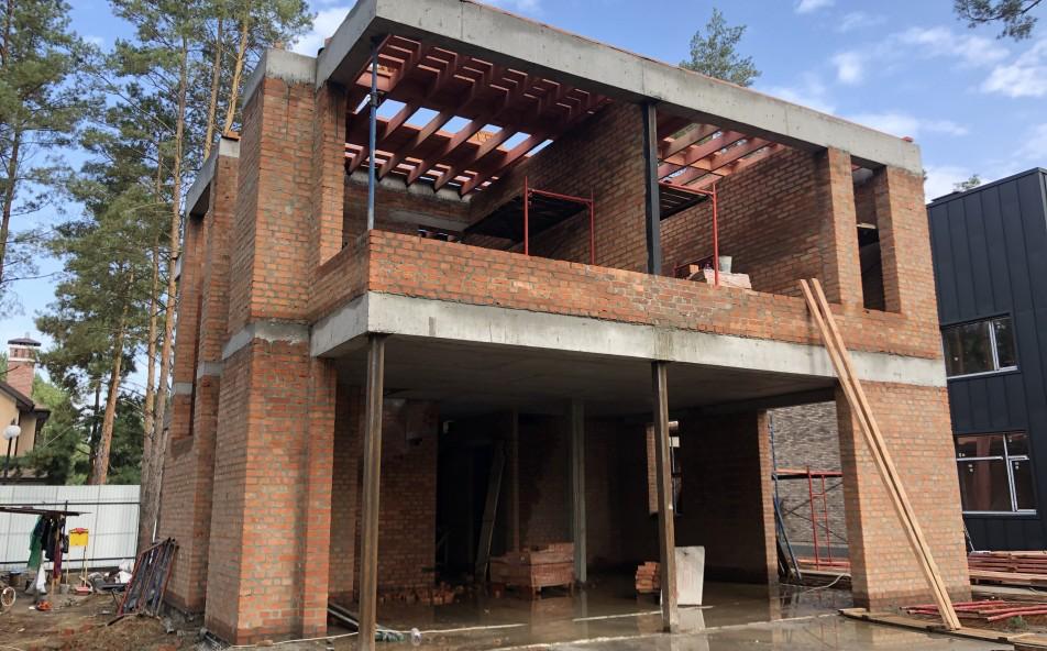 СИП-панели или КИРПИЧ: что выбрать для строительства частного дома? 1 будівництво photo 2025 11 24 14 21 26 будівництво